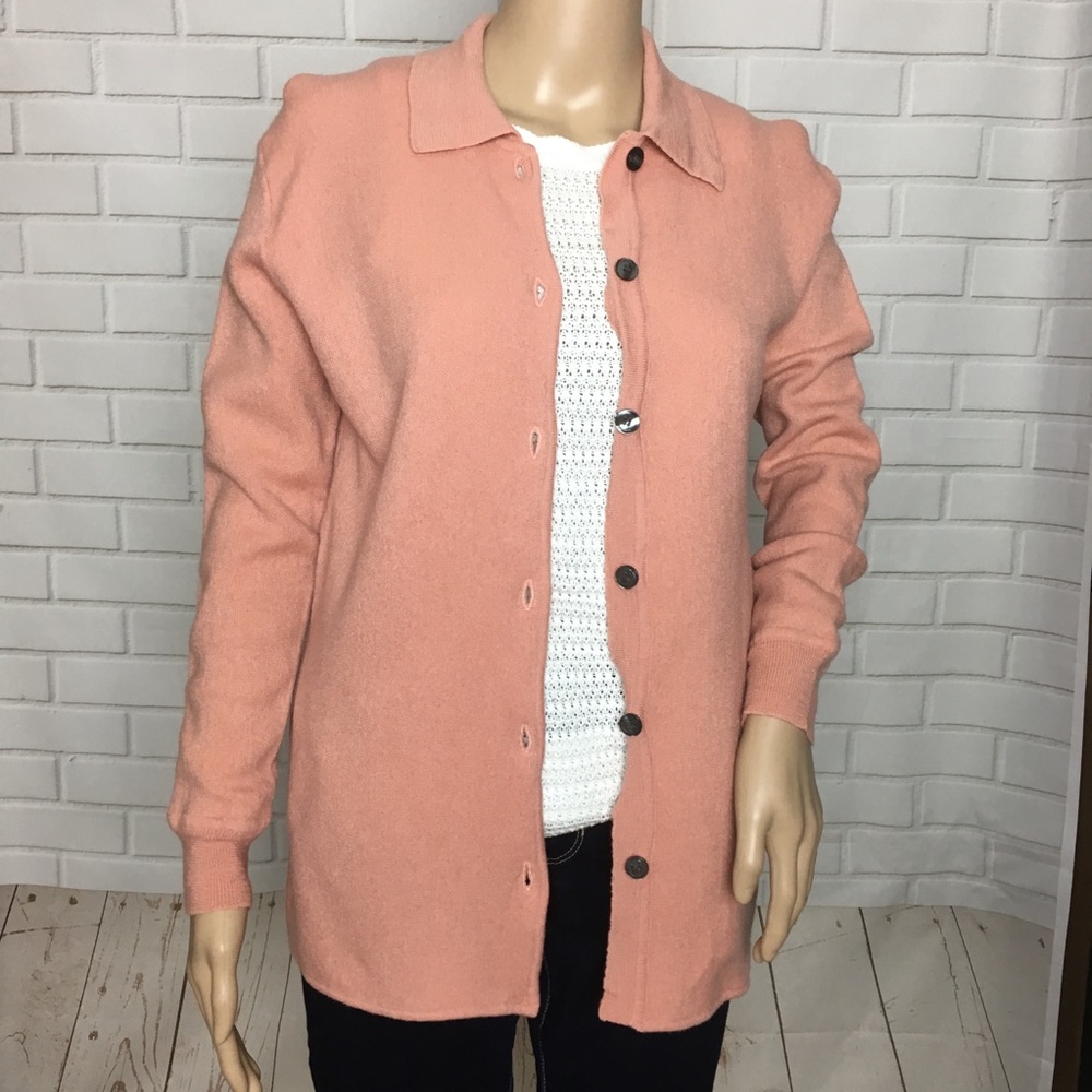 💜 Pink Clifford & Willis Button Down sweater💜